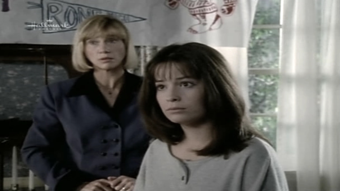 Charmed-Online_dot_nl-PicketFences4x01-0168.jpg