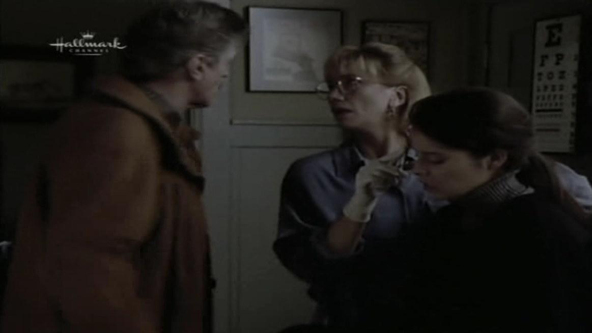 Charmed-Online_dot_nl-PicketFences4x10-2918.jpg