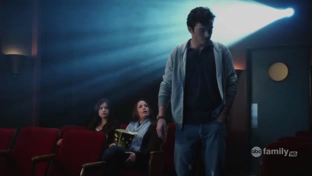 Charmed-Online-dot-net_PrettyLittleLiars1x02TheJennaThing1718.jpg