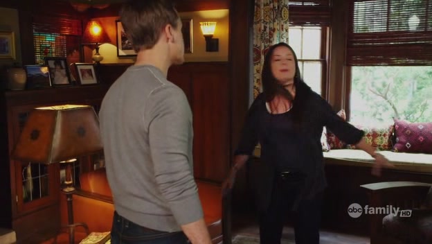 Charmed-Online-dot-net_PrettyLittleLiars1x05RealityBitesMe1873.jpg