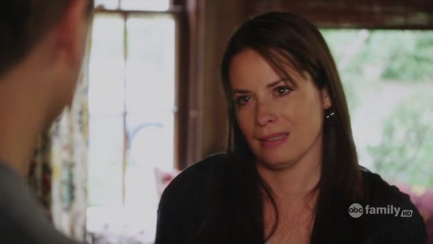 Charmed-Online-dot-net_PrettyLittleLiars1x05RealityBitesMe1893.jpg