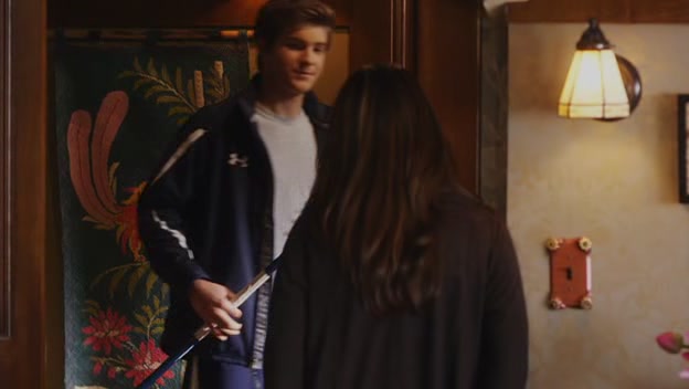 Charmed-Online-dot-net_PrettyLittleLiars1x07TheHomecomingHangover0519.jpg