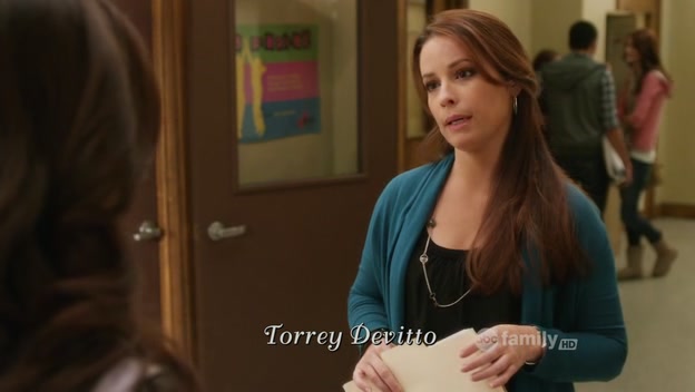 Charmed-Online-dot-net_PrettyLittleLiars1x16JeSuisUneAmie0425.jpg
