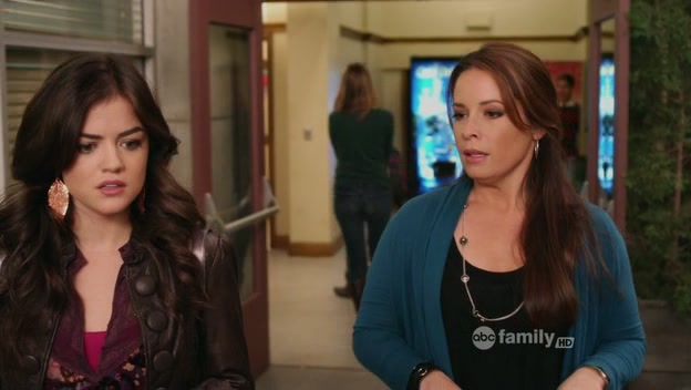Charmed-Online-dot-net_PrettyLittleLiars1x16JeSuisUneAmie0460.jpg