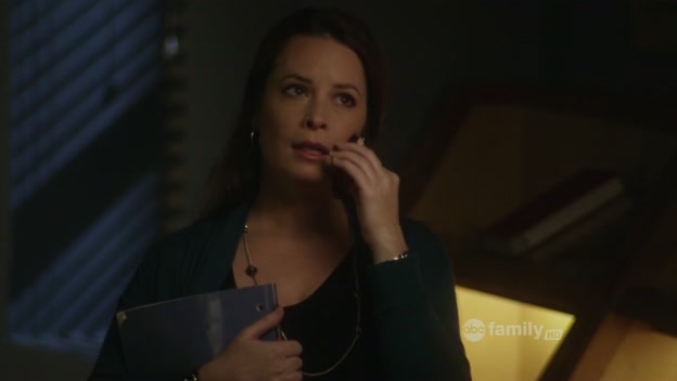 Charmed-Online-dot-net_PrettyLittleLiars1x16JeSuisUneAmie1199.jpg