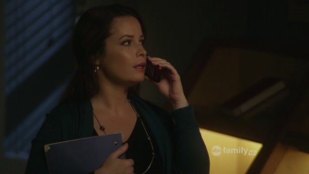 Charmed-Online-dot-net_PrettyLittleLiars1x16JeSuisUneAmie1200.jpg