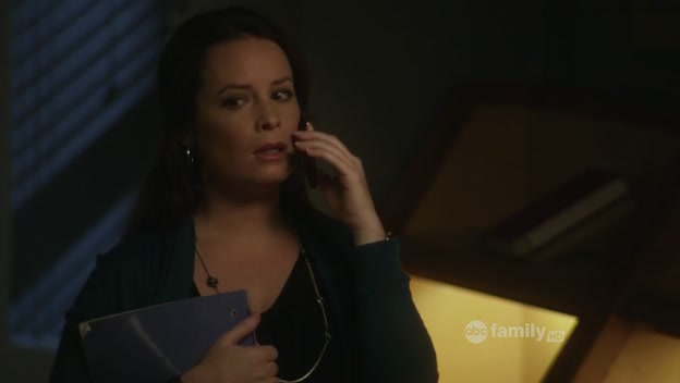 Charmed-Online-dot-net_PrettyLittleLiars1x16JeSuisUneAmie1205.jpg