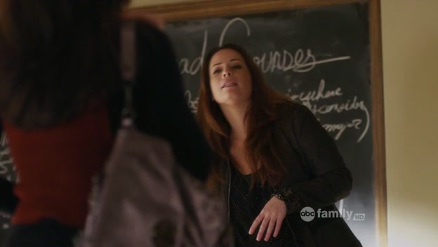 Charmed-Online-dot-net_PrettyLittleLiars1x20SomeonetoWatchOverMe0606.jpg