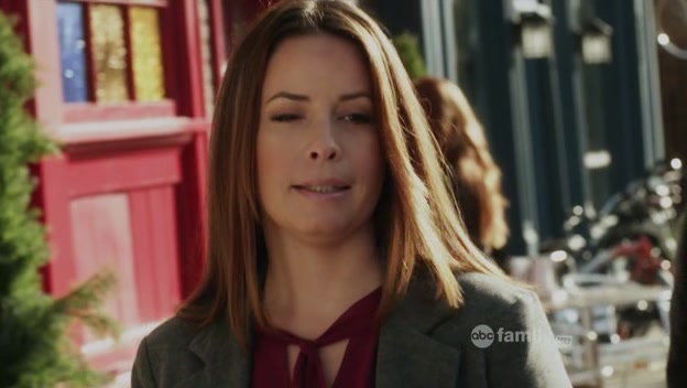 Charmed-Online-dot-net_PrettyLittleLiars1x20SomeonetoWatchOverMe0903.jpg