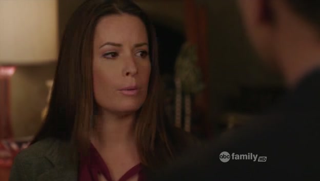 Charmed-Online-dot-net_PrettyLittleLiars1x20SomeonetoWatchOverMe1628.jpg