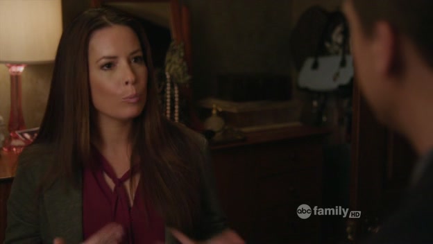 Charmed-Online-dot-net_PrettyLittleLiars1x20SomeonetoWatchOverMe1632.jpg