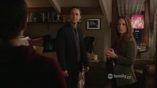 Charmed-Online-dot-net_PrettyLittleLiars1x20SomeonetoWatchOverMe1637.jpg