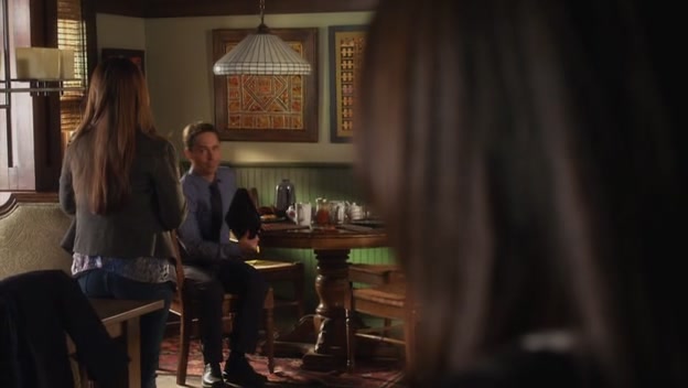 Charmed-Online-dot-net_PrettyLittleLiars1x22ForWhomtheBellTolls0179.jpg