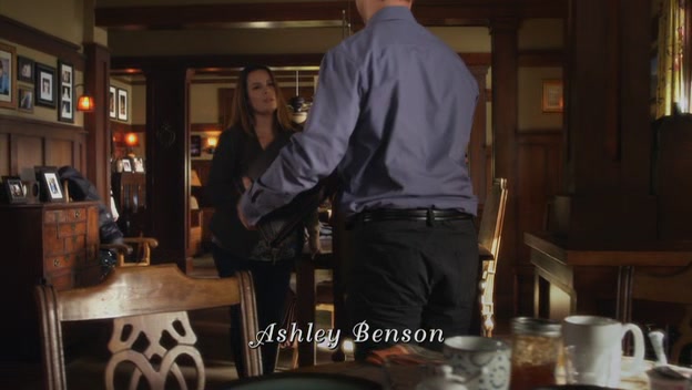 Charmed-Online-dot-net_PrettyLittleLiars1x22ForWhomtheBellTolls0181.jpg