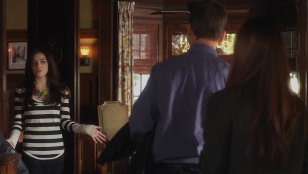 Charmed-Online-dot-net_PrettyLittleLiars1x22ForWhomtheBellTolls0194.jpg