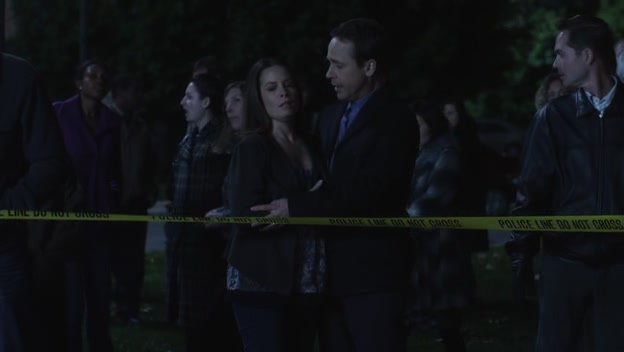 Charmed-Online-dot-net_PrettyLittleLiars1x22ForWhomtheBellTolls2389.jpg