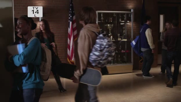 Charmed-Online-dot-net_PrettyLittleLiars-201ItsAlive0433.jpg