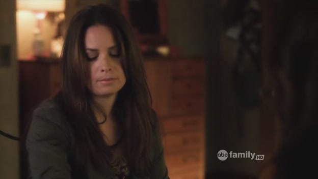 Charmed-Online-dot-net_PrettyLittleLiars-206NeverLettingGo0333.jpg