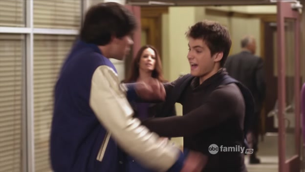 Charmed-Online-dot-net_PrettyLittleLiars-208SaveTheDate0631.jpg