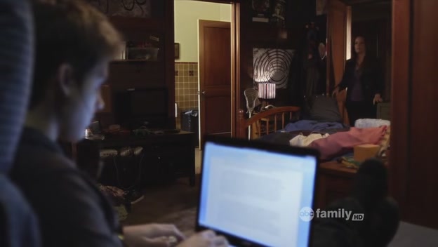 Charmed-Online-dot-net_PrettyLittleLiars-208SaveTheDate1506.jpg