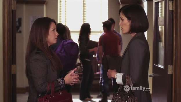 Charmed-Online_dot_net-PrettyLittleLiars-210TouchedByAnANgel0430.jpg