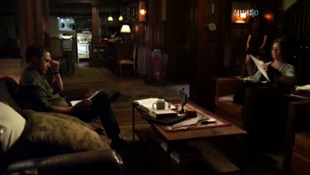 Charmed-Online_dot_net-PrettyLittleLiars-211IMustConfess0115.jpg