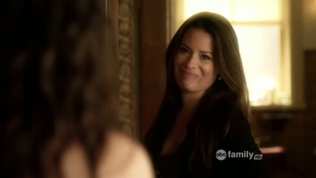 Charmed-Online_dot_net-PrettyLittleLiars-212OverMyDead_Body00037.jpg