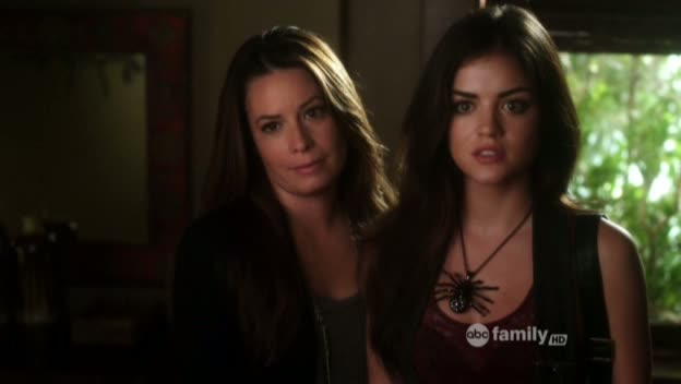 Charmed-Online_dot_net-PrettyLittleLiars-215AHotPieceOfA00011.jpg