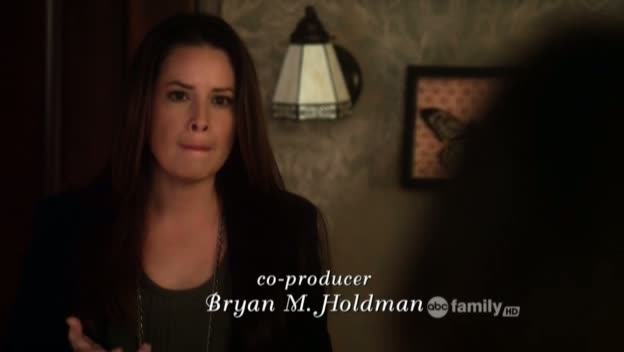 Charmed-Online_dot_net-PrettyLittleLiars-215AHotPieceOfA00040.jpg