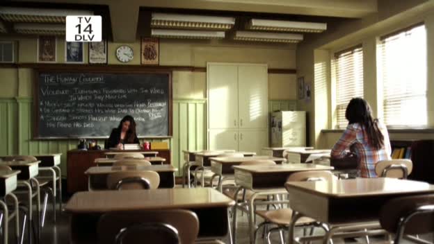 Charmed-Online_dot_net-PrettyLittleLiars-215AHotPieceOfA00070.jpg