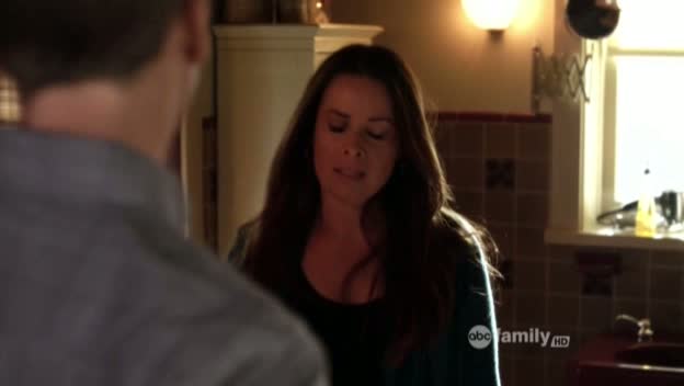Charmed-Online_dot_net-PrettyLittleLiars-215AHotPieceOfA00136.jpg