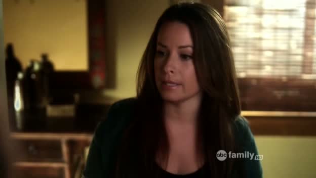 Charmed-Online_dot_net-PrettyLittleLiars-215AHotPieceOfA00143.jpg