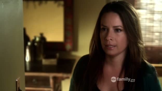 Charmed-Online_dot_net-PrettyLittleLiars-215AHotPieceOfA00173.jpg