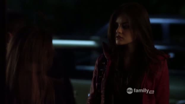 Charmed-Online_dot_net-PrettyLittleLiars-215AHotPieceOfA00197.jpg