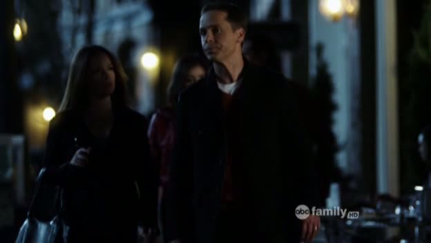 Charmed-Online_dot_net-PrettyLittleLiars-215AHotPieceOfA00214.jpg
