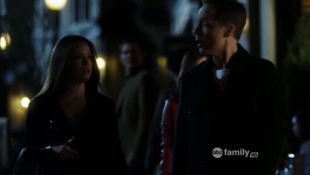 Charmed-Online_dot_net-PrettyLittleLiars-215AHotPieceOfA00216.jpg