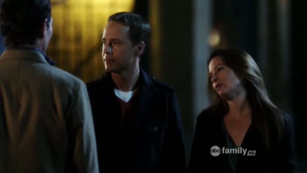 Charmed-Online_dot_net-PrettyLittleLiars-215AHotPieceOfA00228.jpg