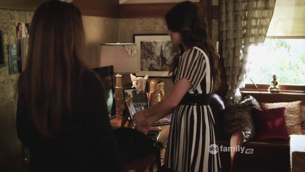 Charmed-Online_dot_net-PrettyLittleLiars-217TheBlondeLeadingTheBlind0011.jpg