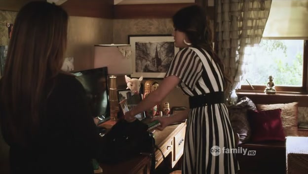 Charmed-Online_dot_net-PrettyLittleLiars-217TheBlondeLeadingTheBlind0041.jpg
