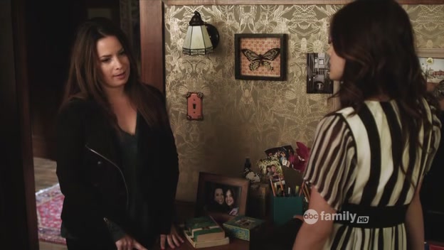 Charmed-Online_dot_net-PrettyLittleLiars-217TheBlondeLeadingTheBlind0054.jpg
