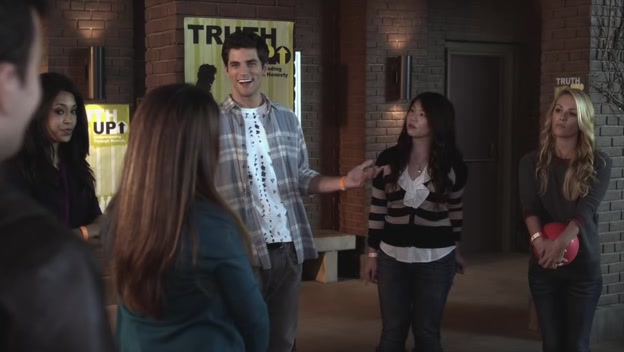 Charmed-Online_dot_net-PrettyLittleLiars-219TheNakedTruth0071.jpg