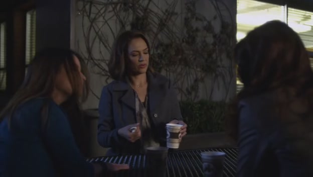 Charmed-Online_dot_net-PrettyLittleLiars-219TheNakedTruth0151.jpg