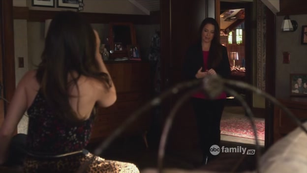 Charmed-Online_dot_net-PrettyLittleLiars-222FatherKnowsBest0010.jpg