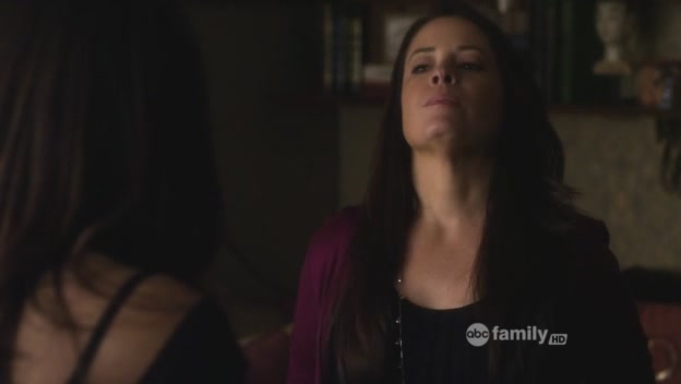 Charmed-Online_dot_net-PrettyLittleLiars-224IfTheseDollsCouldTalk0064.jpg