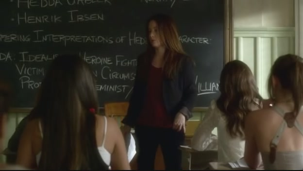 Charmed-Online_dot_net-PrettyLittleLiars-3x02BloodIsTheNewBlack0036.jpg