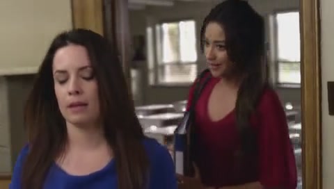 Charmed-Online_dot_net-PrettyLittleLiars-303KingdomOfTheBlind1813.jpg