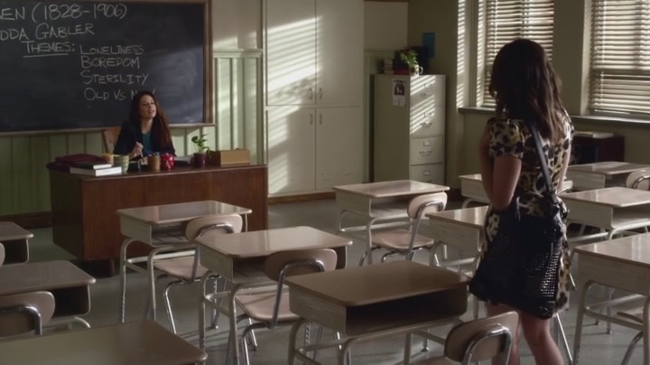 Charmed-Online_dot_net-PrettyLittleLiars-304BirdsOfAFeather0227.jpg