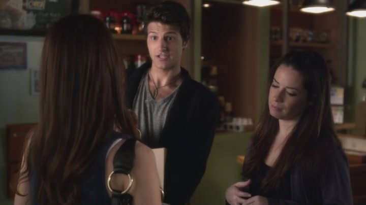 Charmed-Online_dot_net-PrettyLittleLiars-304BirdsOfAFeather1113.jpg