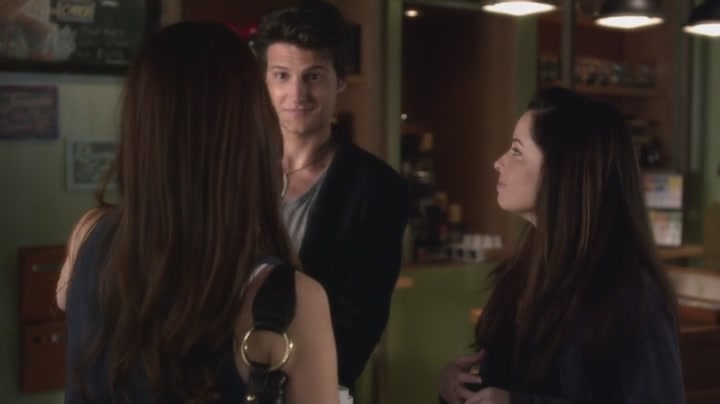 Charmed-Online_dot_net-PrettyLittleLiars-304BirdsOfAFeather1114.jpg