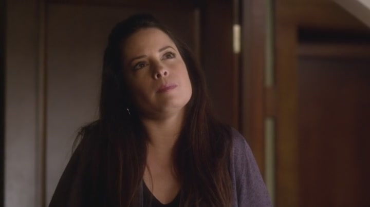 Charmed-Online_dot_net-PrettyLittleLiars-304BirdsOfAFeather2072.jpg